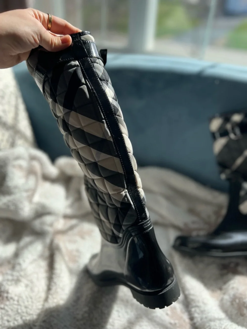 NWOT Burberry Quilted Rain Boots - Picture 9 of 9